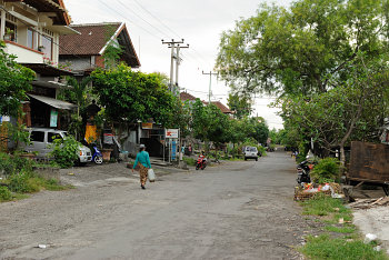 Typische Straße in Nusa Dua, Bali
